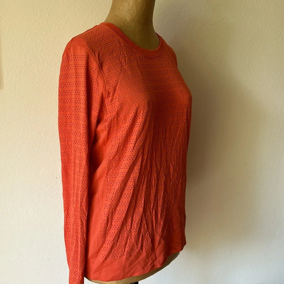 Lululemon 6 Breeze By Long Sleeve *Squad
Aries orange/red perforated long sleeve - Picture 7 of 10